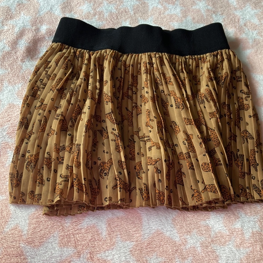 Sweet rain pleated shorts